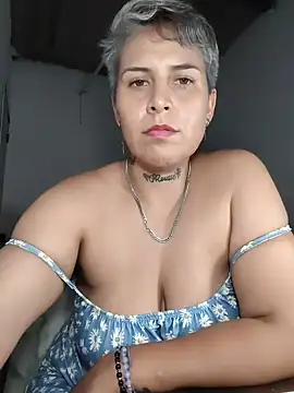 Yessi rousse online show from 05-15-26, 11:01