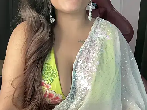 shanayaaa 1 online show from 06-15-26, 07:27