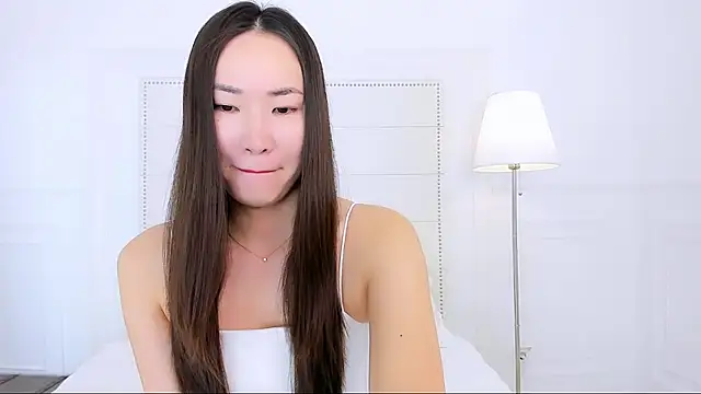 NaomiYuu online show from 07-01-26, 01:40