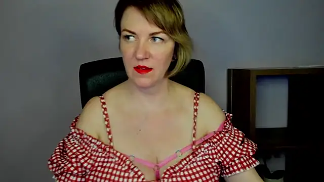 feliziaDesire online show from 04-15-26, 01:29