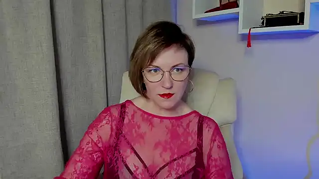 Snapshot of feliziaDesire chatting on 05-15-26, 10:11 feliziaDesire online show from 05-15-26, 10:11