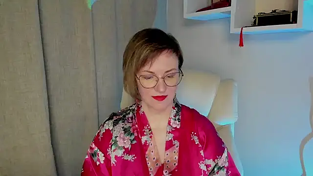 Snapshot of feliziaDesire chatting on 05-16-26, 06:54 feliziaDesire online show from 05-16-26, 06:54