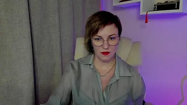 Snapshot of feliziaDesire chatting on 05-19-26, 12:44 feliziaDesire online show from 05-19-26, 12:44