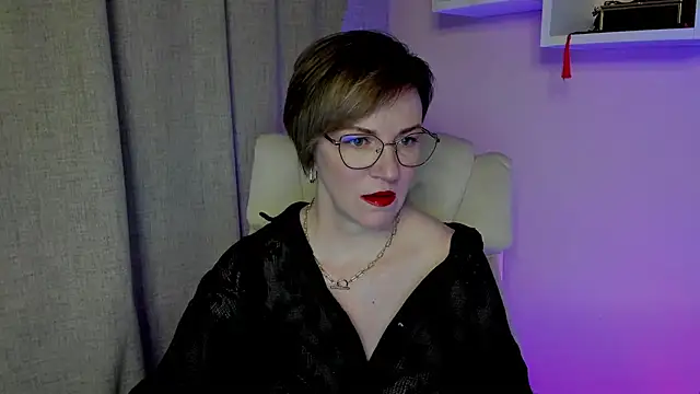 Snapshot of feliziaDesire chatting on 05-26-26, 12:56 feliziaDesire online show from 05-26-26, 12:56