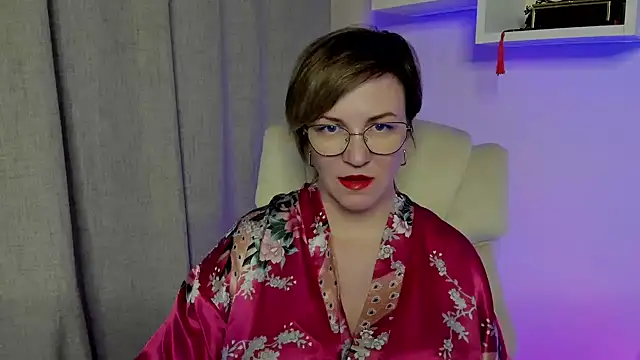 Snapshot of feliziaDesire chatting on 05-29-26, 11:08 feliziaDesire online show from 05-29-26, 11:08