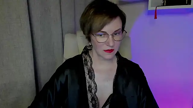 Snapshot of feliziaDesire chatting on 06-02-26, 06:37 feliziaDesire online show from 06-02-26, 06:37
