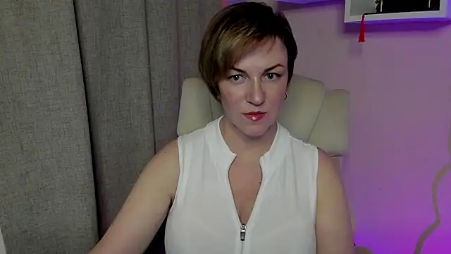 Snapshot of feliziaDesire chatting on 06-08-26, 12:38 feliziaDesire online show from 06-08-26, 12:38