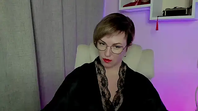 Snapshot of feliziaDesire chatting on 06-14-26, 08:49 feliziaDesire online show from 06-14-26, 08:49