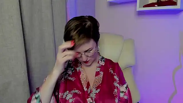 Snapshot of feliziaDesire chatting on 06-19-26, 08:18 feliziaDesire online show from 06-19-26, 08:18