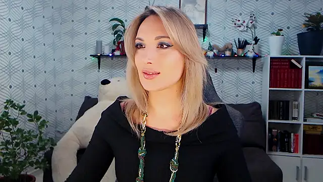 Snapshot of MillaXQueen chatting on 01-09-26, 02:53 MillaXQueen online show from 01-09-26, 02:53