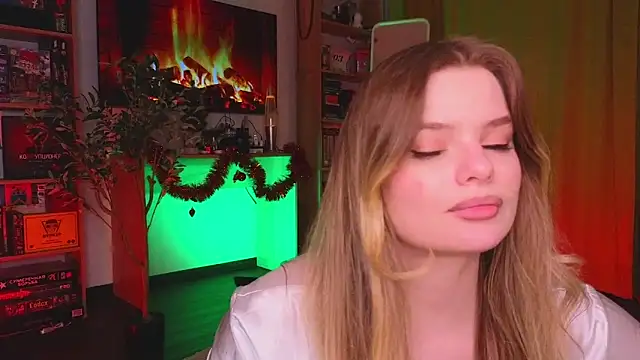 Snapshot of Hottie_Jane chatting on 12-20-25, 11:17 Hottie Jane online show from 12-20-25, 11:17