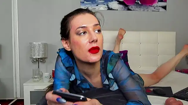 Snapshot of JuliaHunts chatting on 11-24-25, 05:45 JuliaHunts online show from 11-24-25, 05:45