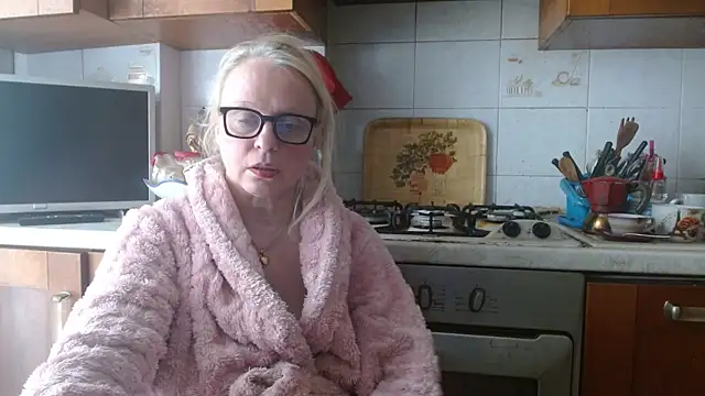 martachatte online show from 06-13-26, 07:17