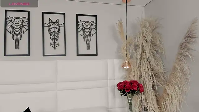 Rebeca jones online show from 10-17-25, 12:19