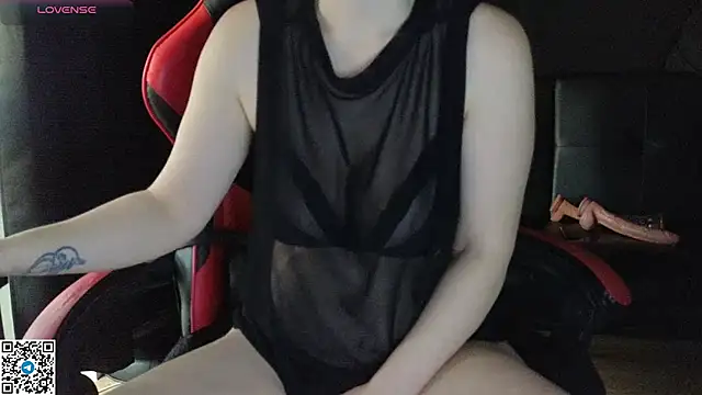 Mia G0ld online show from 11-13-25, 03:33