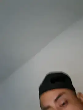 Snapshot of hungpenis210 chatting on 09-19-25, 05:31 hungpenis210 online show from 09-19-25, 05:31