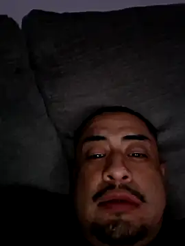 Snapshot of hungpenis210 chatting on 10-12-25, 02:43 hungpenis210 online show from 10-12-25, 02:43