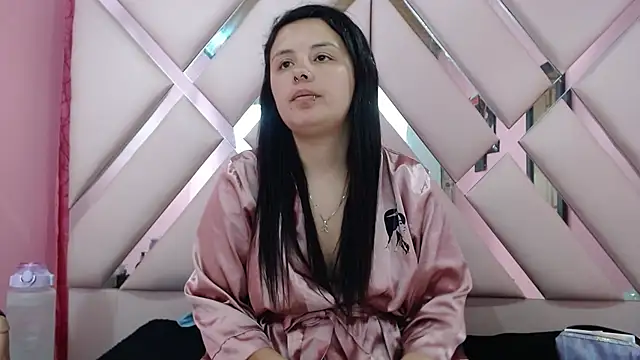 Snapshot of nathaly_low1 chatting on 09-25-25, 02:59 nathaly low1 online show from 09-25-25, 02:59