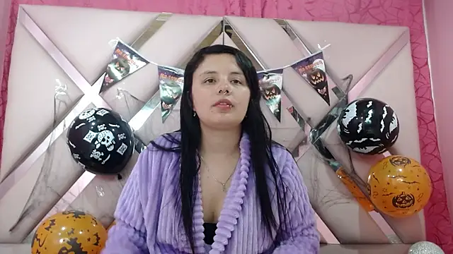 Snapshot of nathaly_low1 chatting on 10-09-25, 03:04 nathaly low1 online show from 10-09-25, 03:04