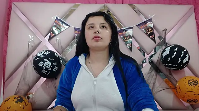 nathaly low1 online show from 10-28-25, 02:59