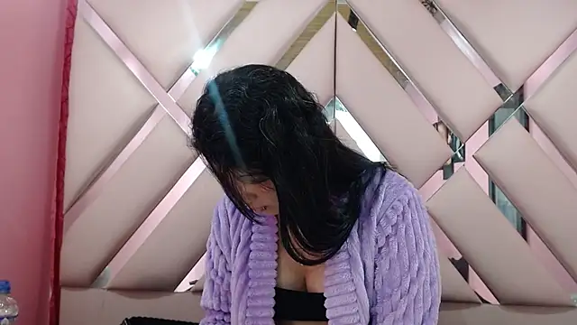 nathaly low1 online show from 11-19-25, 03:17