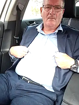 stiffandlubedxh online show from 03-02-25, 09:43