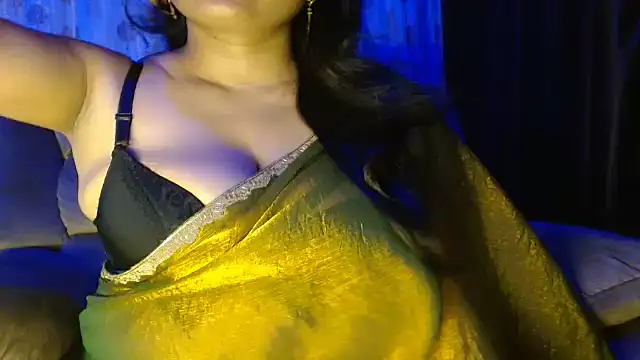 Snapshot of janifer001 chatting on 10-19-25, 05:02 janifer001 online show from 10-19-25, 05:02