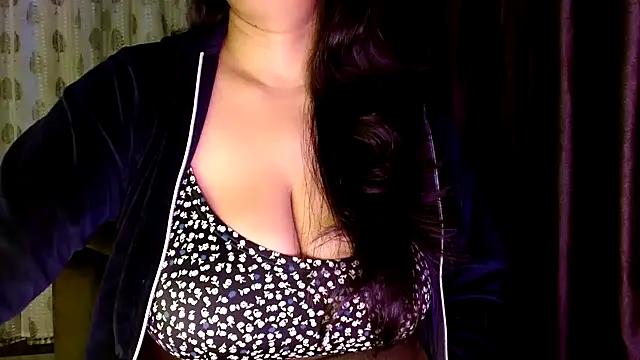 Snapshot of janifer001 chatting on 01-13-26, 12:16 janifer001 online show from 01-13-26, 12:16