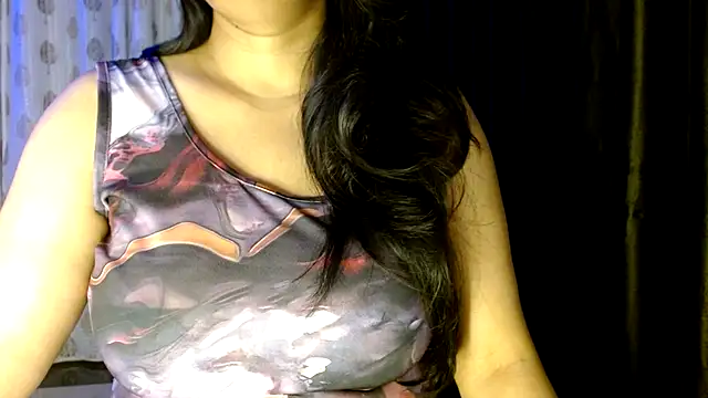 Snapshot of janifer001 chatting on 02-07-26, 12:14 janifer001 online show from 02-07-26, 12:14