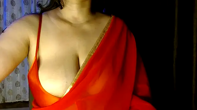 Snapshot of janifer001 chatting on 02-20-26, 12:18 janifer001 online show from 02-20-26, 12:18