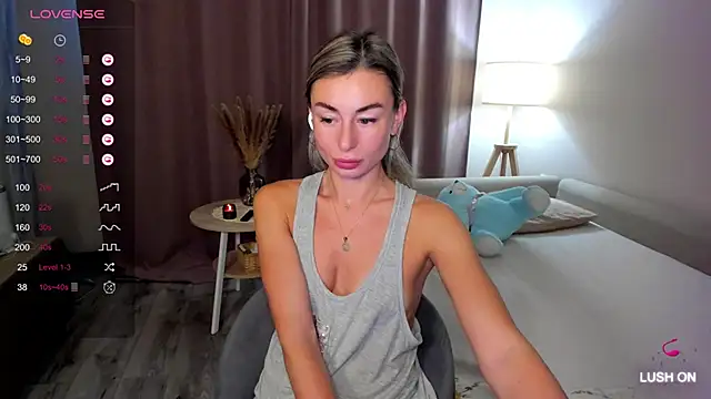 Snapshot of DannaEvan chatting on 12-05-24, 03:37 DannaEvan online show from 12-05-24, 03:37