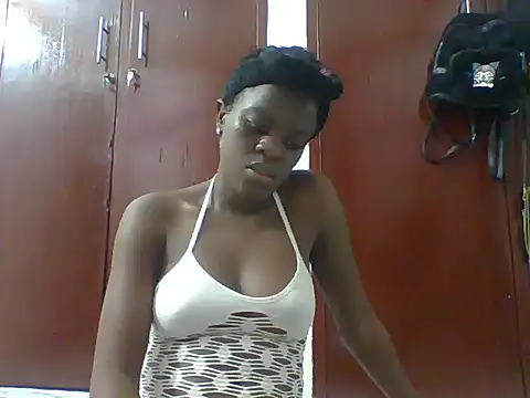 Snapshot of Sexy_Chocolate_Babe chatting on 02-03-25, 02:14 Sexy Chocolate Babe online show from 02-03-25, 02:14