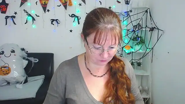 VanessaHotts online show from 11-03-25, 06:25