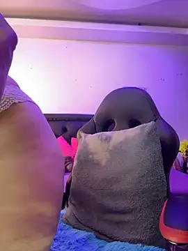 lonely shewolf online show from 10-07-25, 06:16