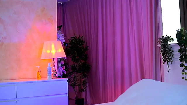 Snapshot of ArtTeasee chatting on 11-27-25, 09:11 ArtTeasee online show from 11-27-25, 09:11