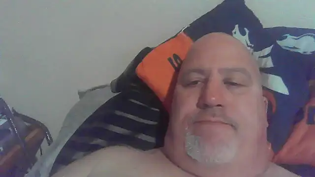 Snapshot of Bigbear0563 chatting on 12-25-24, 09:54 Bigbear0563 online show from 12-25-24, 09:54