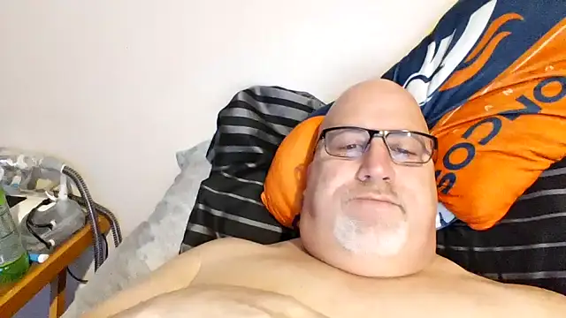 Snapshot of Bigbear0563 chatting on 01-12-25, 03:57 Bigbear0563 online show from 01-12-25, 03:57