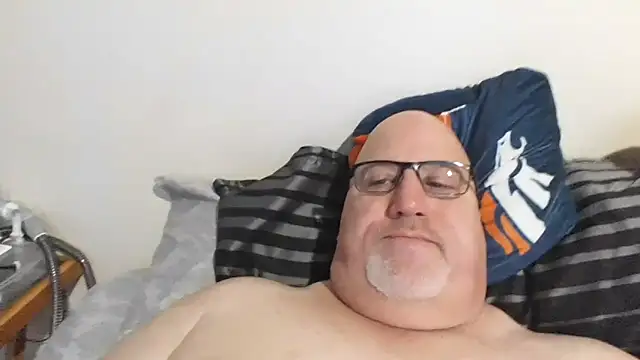 Snapshot of Bigbear0563 chatting on 02-13-25, 03:35 Bigbear0563 online show from 02-13-25, 03:35