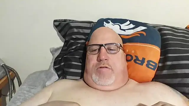 Snapshot of Bigbear0563 chatting on 03-13-25, 02:44 Bigbear0563 online show from 03-13-25, 02:44