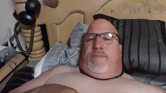 Snapshot of Bigbear0563 chatting on 09-28-25, 07:03 Bigbear0563 online show from 09-28-25, 07:03