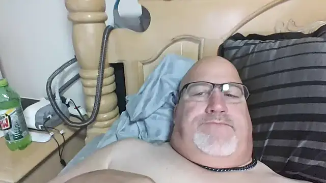 Snapshot of Bigbear0563 chatting on 10-30-25, 04:41 Bigbear0563 online show from 10-30-25, 04:41