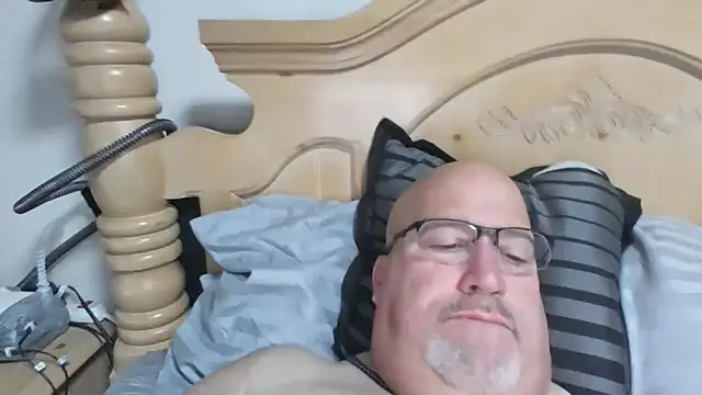 Snapshot of Bigbear0563 chatting on 11-04-25, 04:50 Bigbear0563 online show from 11-04-25, 04:50