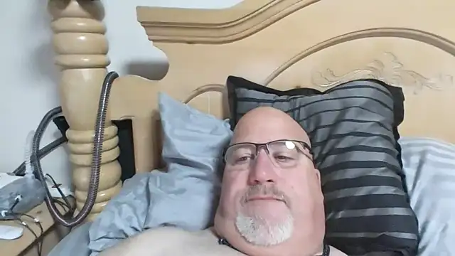 Snapshot of Bigbear0563 chatting on 11-11-25, 05:02 Bigbear0563 online show from 11-11-25, 05:02