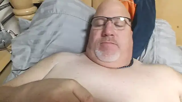 Snapshot of Bigbear0563 chatting on 01-08-26, 05:54 Bigbear0563 online show from 01-08-26, 05:54