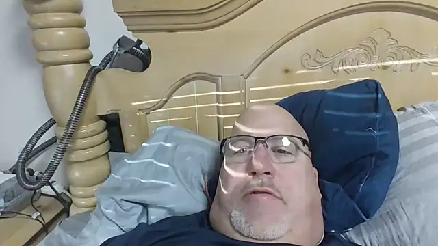 Snapshot of Bigbear0563 chatting on 02-22-26, 04:16 Bigbear0563 online show from 02-22-26, 04:16