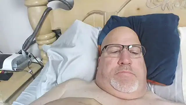 Snapshot of Bigbear0563 chatting on 03-08-26, 06:23 Bigbear0563 online show from 03-08-26, 06:23