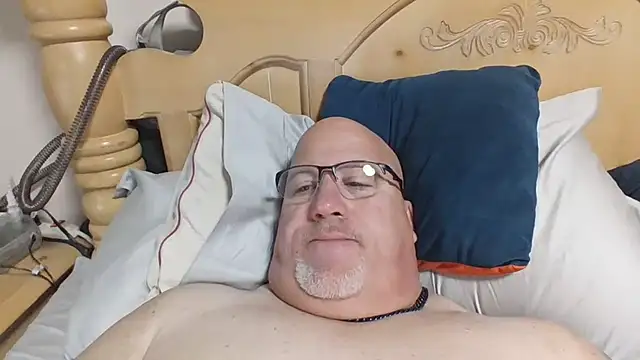 Snapshot of Bigbear0563 chatting on 03-20-26, 04:12 Bigbear0563 online show from 03-20-26, 04:12