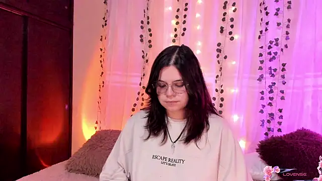 Mey moon online show from 12-04-24, 09:57