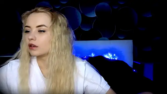 Snapshot of StephanieSweety chatting on 11-13-25, 12:15 StephanieSweety online show from 11-13-25, 12:15