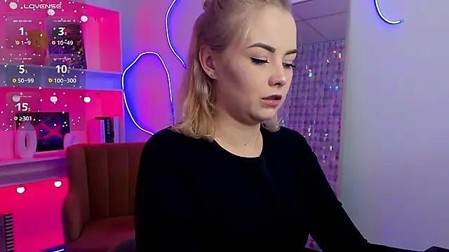 Snapshot of StephanieSweety chatting on 02-17-26, 05:30 StephanieSweety online show from 02-17-26, 05:30